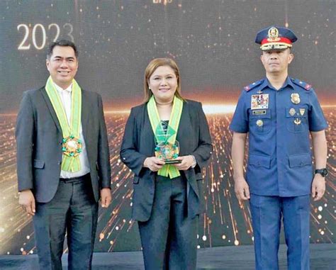 las piñas government officials